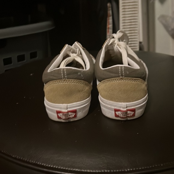 Shoes - Picture 3 of 4